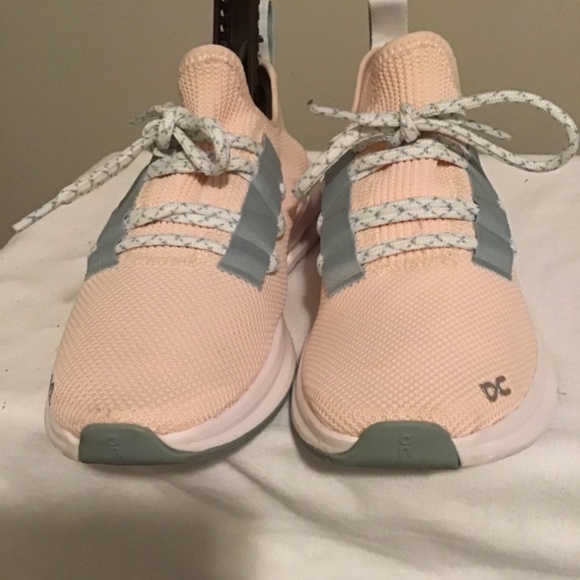 🔥😎On Clouds, new cond. see pics. Lightweight, minimal wear, size 6.5🔥🔥 - Picture 2 of 9